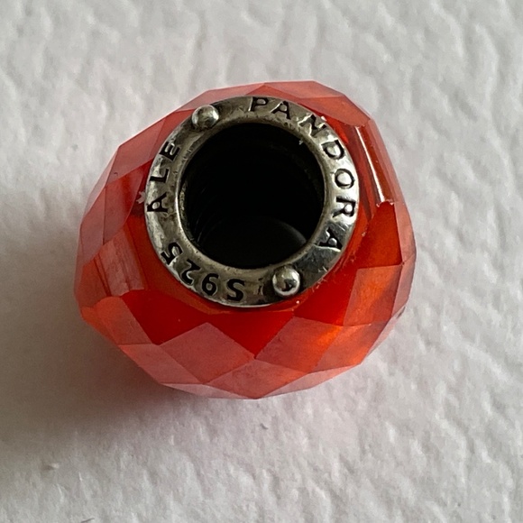 Pandora heart shape charm - Picture 5 of 5